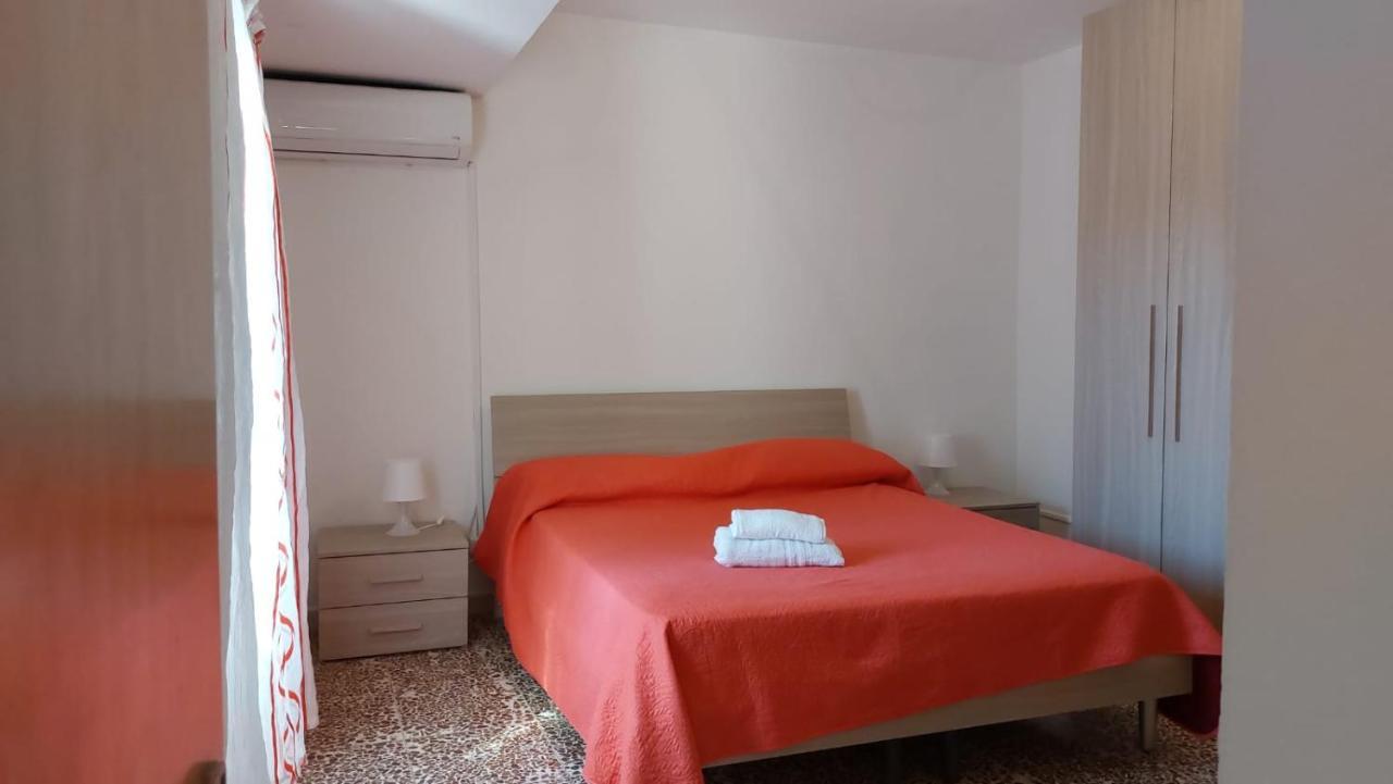 La Casa Dei Gatti Apartment Сиракуза Екстериор снимка